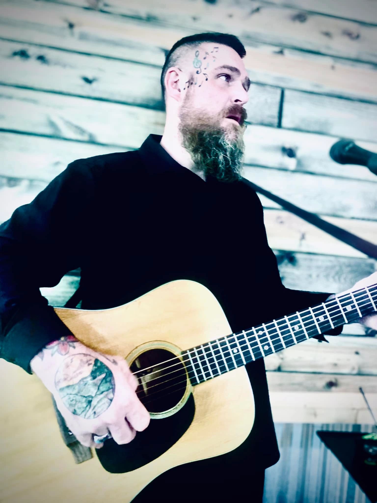 Andy Hughes performing live